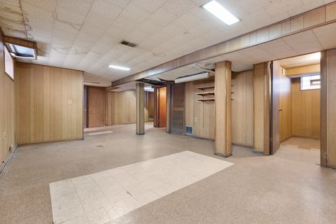 Tiny photo for 8550 S Jeffery Boulevard, Chicago, IL 60617 (MLS # 12512625)