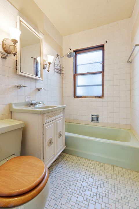 Tiny photo for 8550 S Jeffery Boulevard, Chicago, IL 60617 (MLS # 12512625)