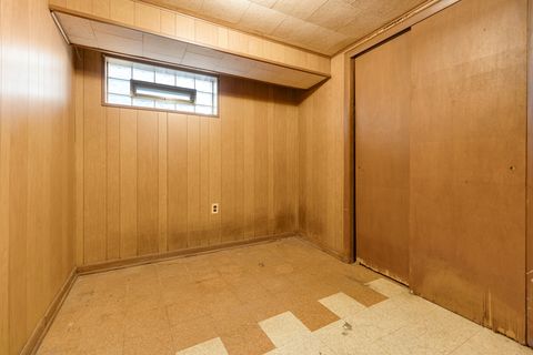 Tiny photo for 8550 S Jeffery Boulevard, Chicago, IL 60617 (MLS # 12512625)