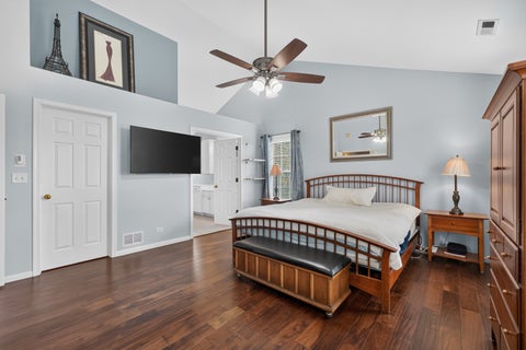Tiny photo for 1068 Fox Path, West Dundee, IL 60118 (MLS # 12770341)