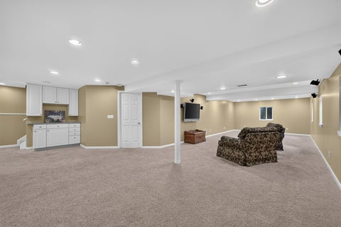 Tiny photo for 1068 Fox Path, West Dundee, IL 60118 (MLS # 12770341)
