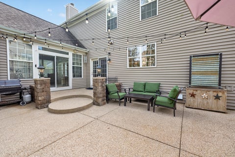Tiny photo for 1068 Fox Path, West Dundee, IL 60118 (MLS # 12770341)