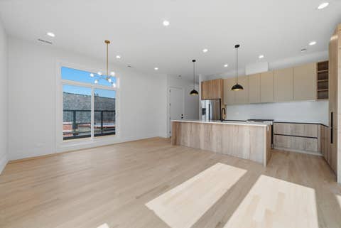 Tiny photo for 1244 N Kedzie Avenue #4, Chicago, IL 60651 (MLS # 12725342)