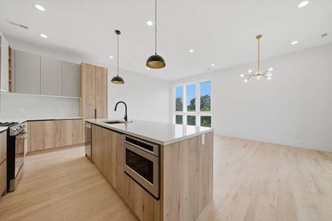 Tiny photo for 1244 N Kedzie Avenue #4, Chicago, IL 60651 (MLS # 12725342)