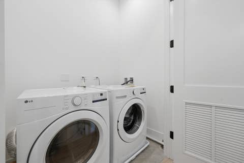 Tiny photo for 1244 N Kedzie Avenue #4, Chicago, IL 60651 (MLS # 12725342)