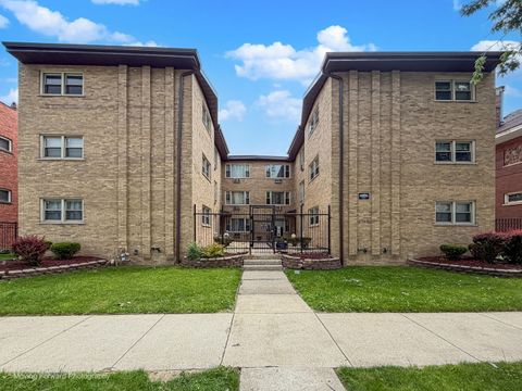 Photo of 6945 S Chappel Avenue #3A, Chicago, IL 60649 (MLS # 12655258)