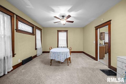 Tiny photo for 2428 ARLINGTON Avenue, Davenport, IA 52803 (MLS # QC4270032)