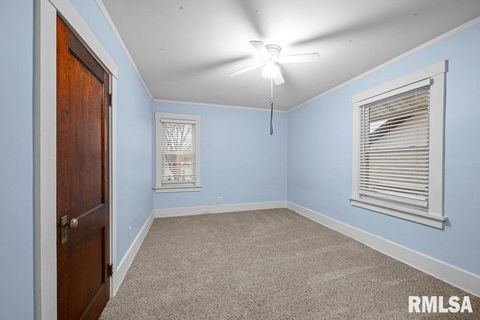 Tiny photo for 2428 ARLINGTON Avenue, Davenport, IA 52803 (MLS # QC4270032)