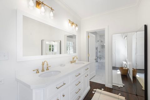 Tiny photo for 51 S Mayflower Road, Lake Forest, IL 60045 (MLS # 12618302)