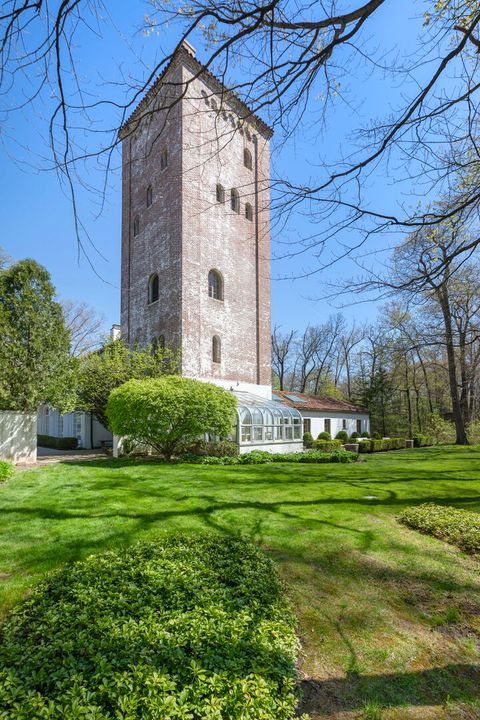 Tiny photo for 51 S Mayflower Road, Lake Forest, IL 60045 (MLS # 12618302)