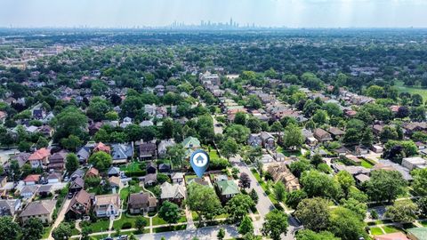 Tiny photo for 1104 Fair Oaks Avenue, Oak Park, IL 60302 (MLS # 12486680)