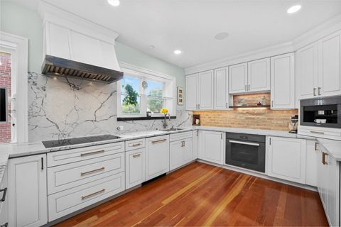 Tiny photo for 1104 Fair Oaks Avenue, Oak Park, IL 60302 (MLS # 12486680)