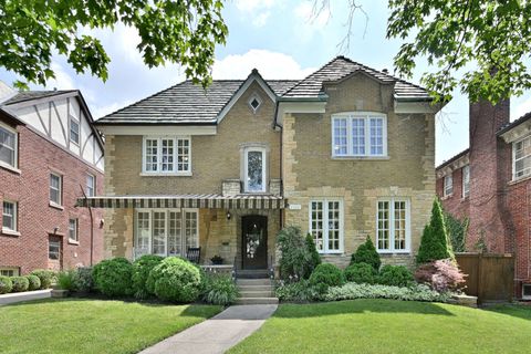 Tiny photo for 1104 Fair Oaks Avenue, Oak Park, IL 60302 (MLS # 12486680)