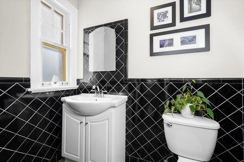 Tiny photo for 1104 Fair Oaks Avenue, Oak Park, IL 60302 (MLS # 12486680)