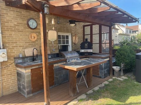 Tiny photo for 1104 Fair Oaks Avenue, Oak Park, IL 60302 (MLS # 12486680)