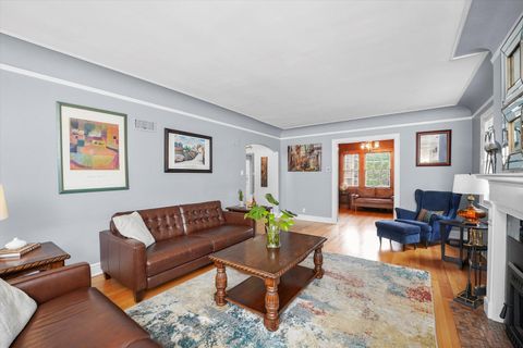 Tiny photo for 1104 Fair Oaks Avenue, Oak Park, IL 60302 (MLS # 12486680)