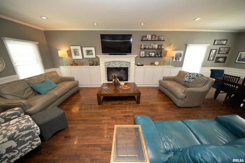 Tiny photo for 15821 N Tolle Lane, Mt Vernon, IL 62864 (MLS # EB459046)