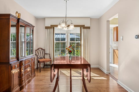 Tiny photo for 1627 E Jonquil Terrace, Arlington Heights, IL 60004 (MLS # 12764771)