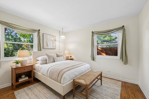 Tiny photo for 1627 E Jonquil Terrace, Arlington Heights, IL 60004 (MLS # 12764771)