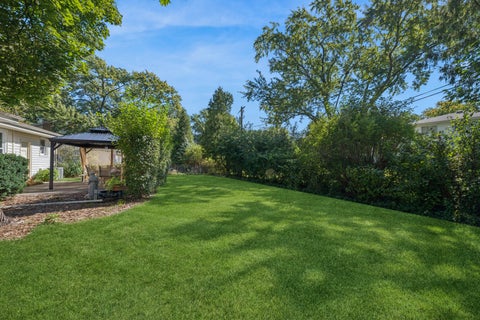 Tiny photo for 1627 E Jonquil Terrace, Arlington Heights, IL 60004 (MLS # 12764771)