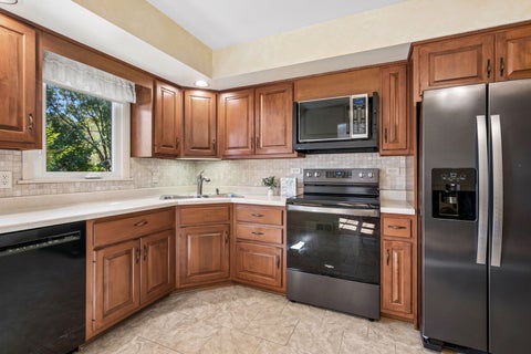Tiny photo for 1627 E Jonquil Terrace, Arlington Heights, IL 60004 (MLS # 12764771)