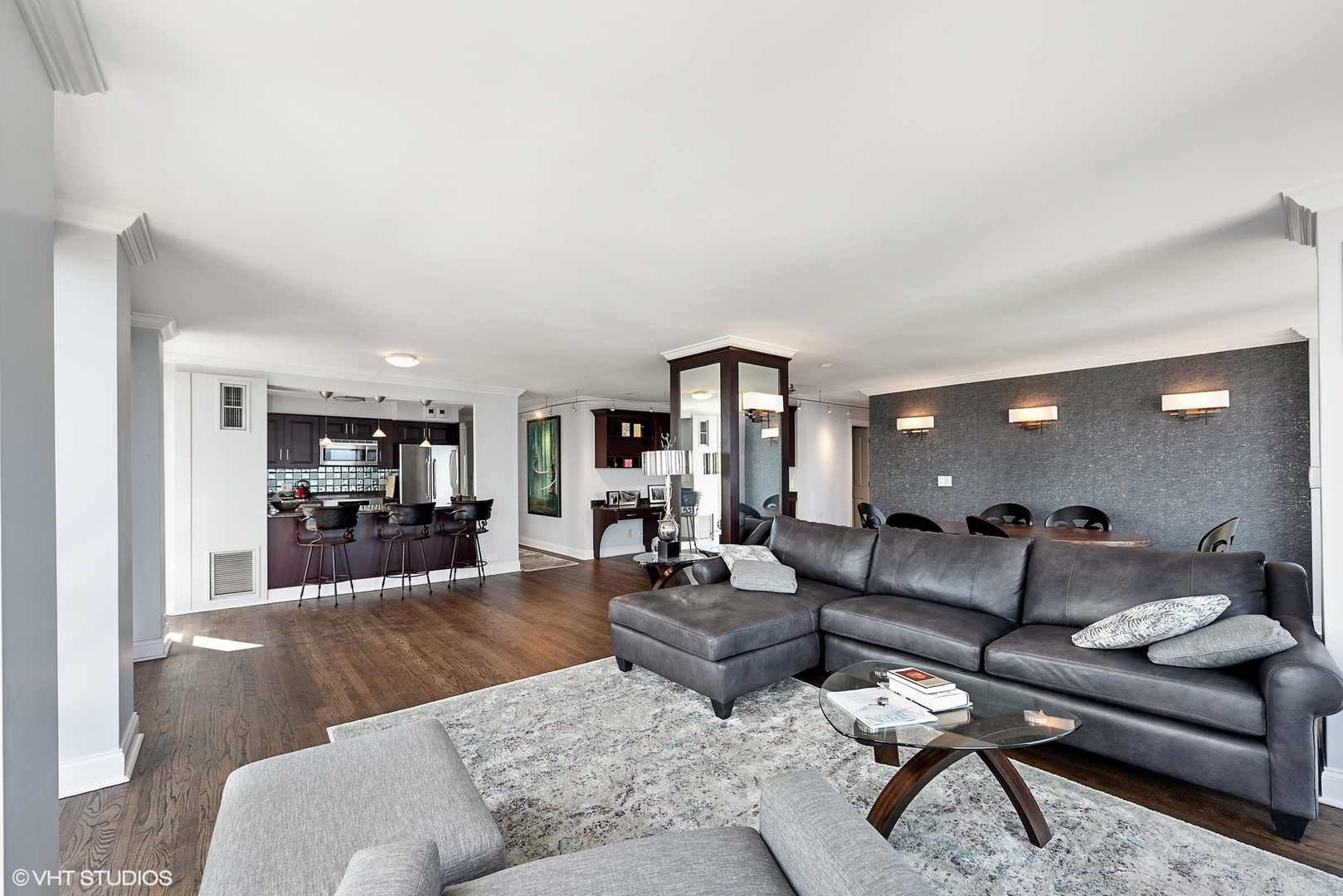 1660 N LaSalle Drive 3701-03