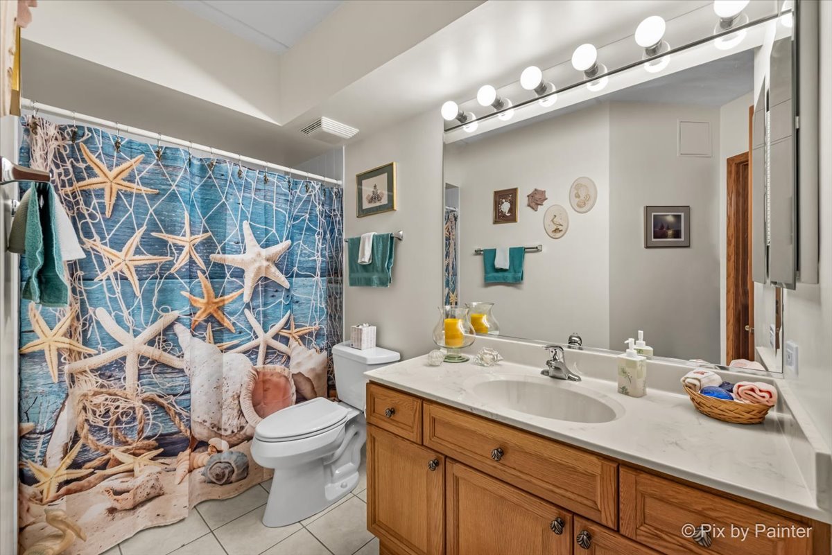 100 N Gary Avenue 208