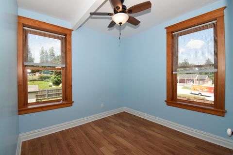Tiny photo for 34 S La Fox Street, South Elgin, IL 60177 (MLS # 12688188)