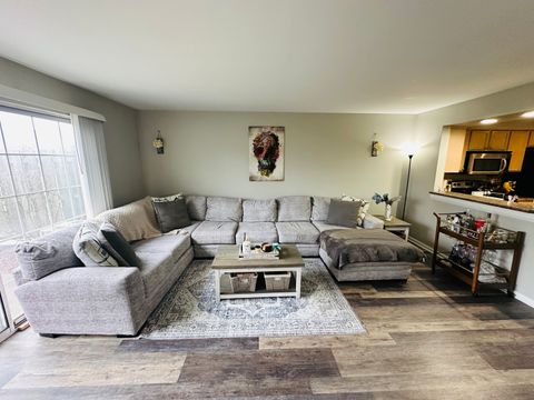 Tiny photo for 419 Lakeview Circle, Bolingbrook, IL 60440 (MLS # 12590014)