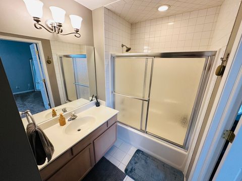 Tiny photo for 419 Lakeview Circle, Bolingbrook, IL 60440 (MLS # 12590014)