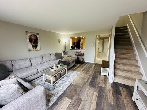 Tiny photo for 419 Lakeview Circle, Bolingbrook, IL 60440 (MLS # 12590014)