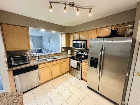 Tiny photo for 419 Lakeview Circle, Bolingbrook, IL 60440 (MLS # 12590014)