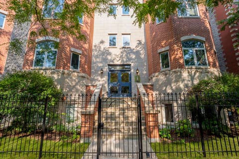 Photo of 2625 N Ashland Avenue #1A, Chicago, IL 60614 (MLS # 12728698)