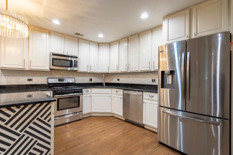 Tiny photo for 2625 N Ashland Avenue #1A, Chicago, IL 60614 (MLS # 12728698)
