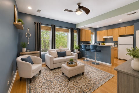 Tiny photo for 835 W Lawrence Avenue #2N, Chicago, IL 60640 (MLS # 12745367)