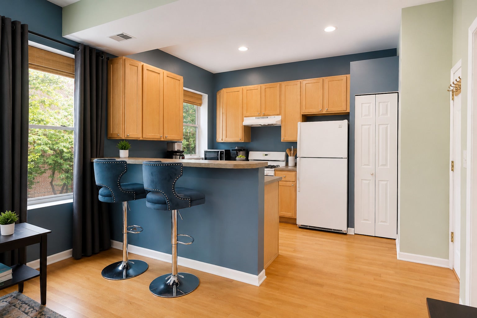 835 W Lawrence Avenue 2N