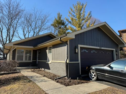 401 S Whispering Hills Drive Naperville IL 60540