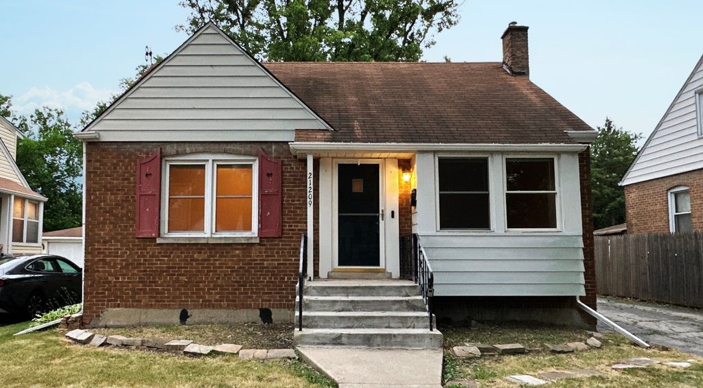 Photo for 21209 Oak Street, Matteson, IL 60443 (MLS # 12503808)