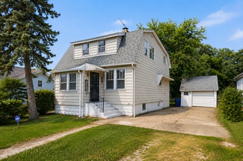 Tiny photo for 12751 Irving Avenue, Blue Island, IL 60406 (MLS # 12703145)