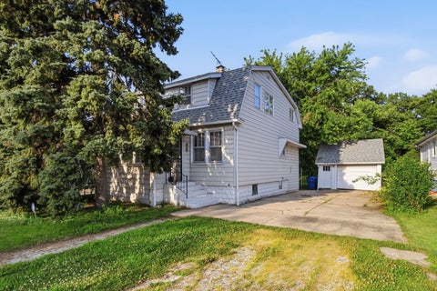 Tiny photo for 12751 Irving Avenue, Blue Island, IL 60406 (MLS # 12703145)