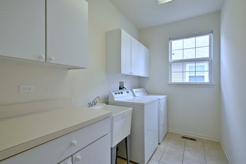 Tiny photo for 572 Tuscan View Drive, Elgin, IL 60124 (MLS # 12613730)