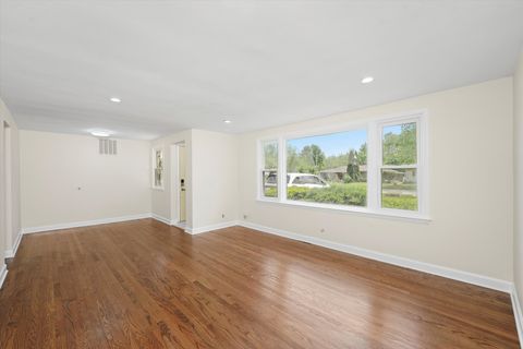 Tiny photo for 28 Liberty Boulevard, Machesney Park, IL 61115 (MLS # 12368618)