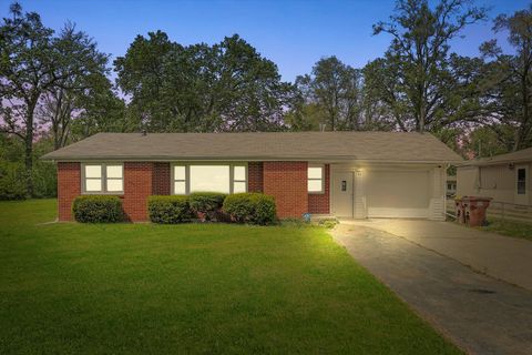 Tiny photo for 28 Liberty Boulevard, Machesney Park, IL 61115 (MLS # 12368618)
