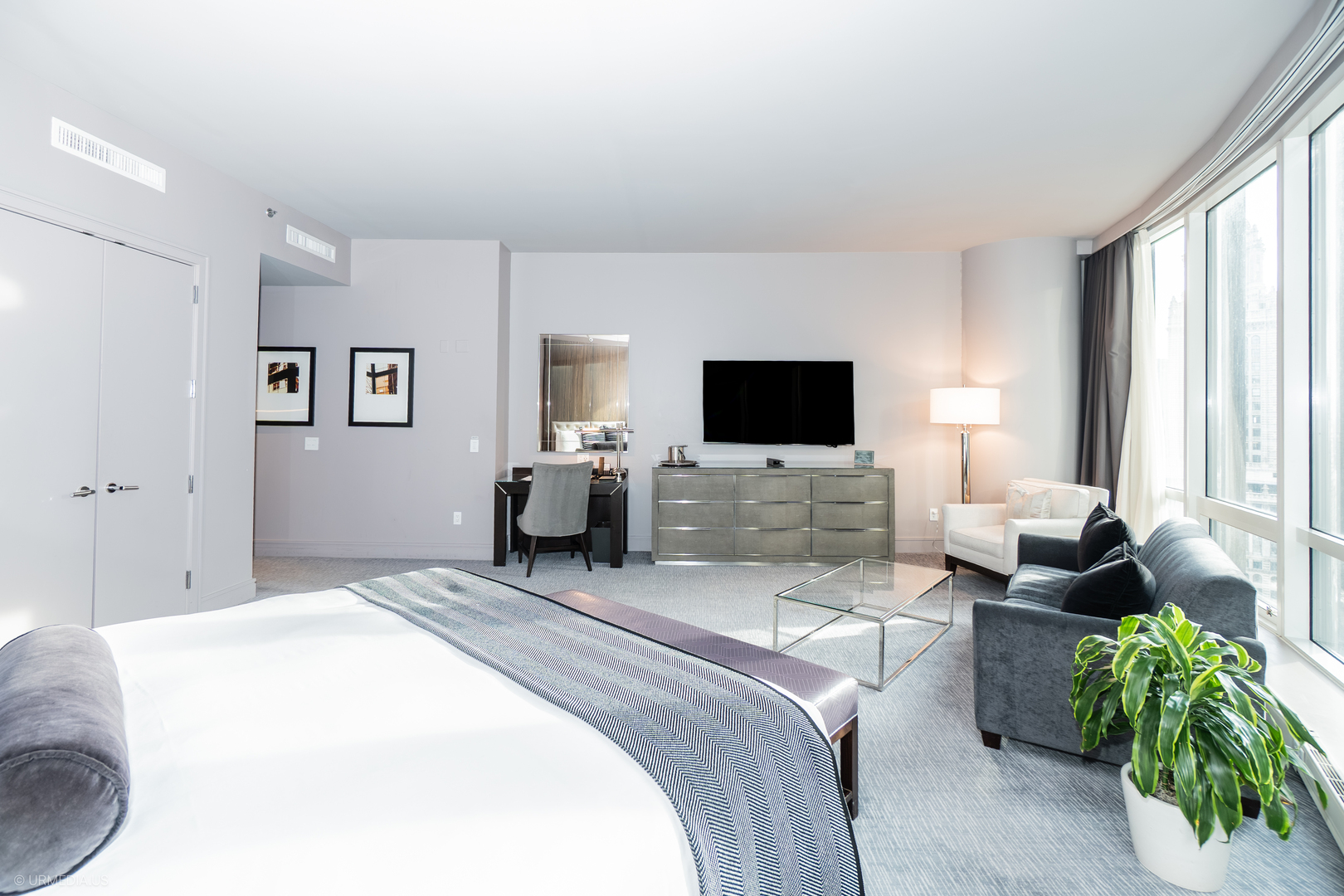 401 N WABASH Avenue 2530