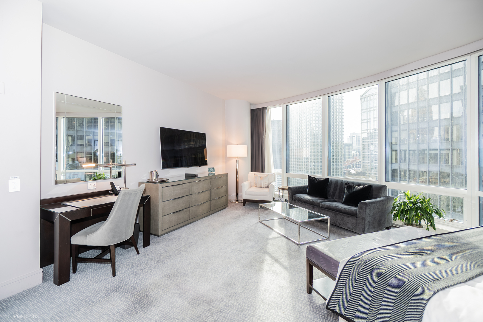 401 N WABASH Avenue 2530