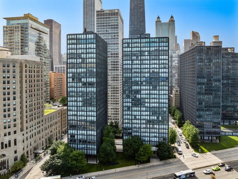 Photo of 880 N Lake Shore Drive #12GH, Chicago, IL 60611 (MLS # 12634521)
