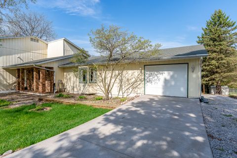 Tiny photo for 9 Valley View Drive, Blue Grass, IA 52726 (MLS # 12619310)