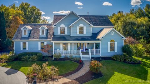 Photo of 40W817 Willowbrook Drive, St. Charles, IL 60175 (MLS # 12493595)