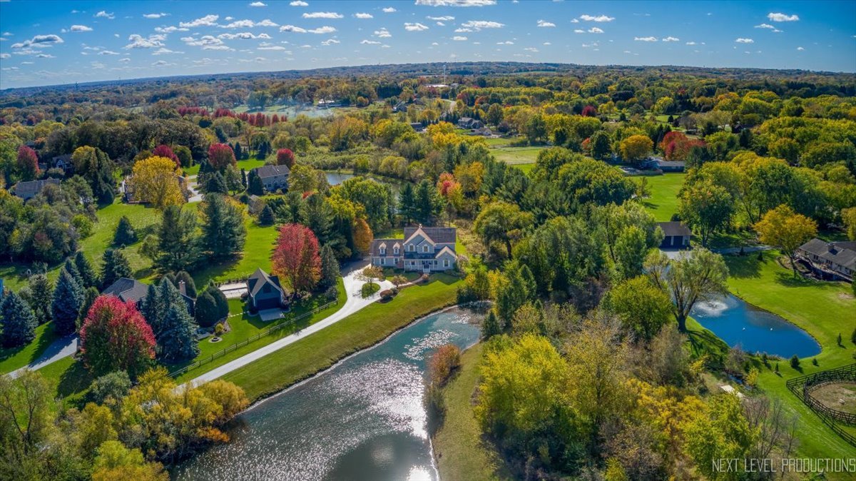 40W817 Willowbrook Drive