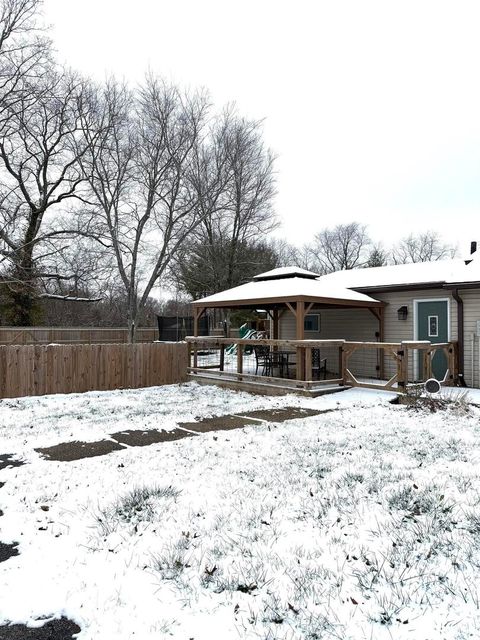 Tiny photo for 2407 Selmaville Road, Salem, IL 62881 (MLS # EB460642)